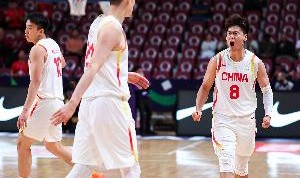 开云中国-媒体人：即便裁判努力帮助 韩国还是没有逆转 中国男篮士气高涨