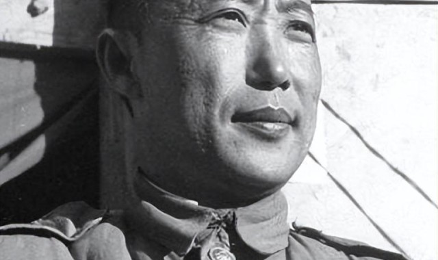 开云登录-1950年李弥撤台受冷落、妻失联，蒋召见质问：为何留精锐于金三角