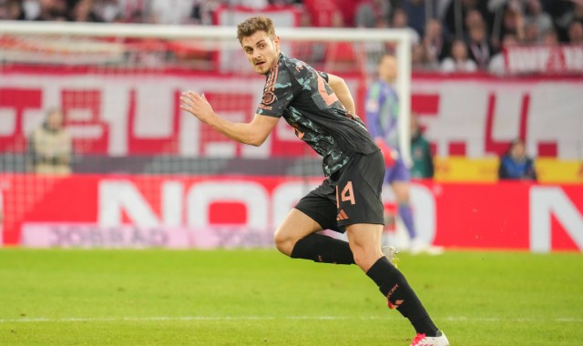 米兰有意引进拜仁后卫斯坦尼西奇，球员决心留队竞争主力位置