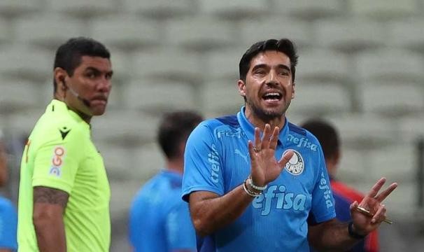 kaiyun-阿贝尔·费雷拉是好教练 可他在巴西已被罚下8次