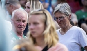 图片报：维尔茨父母观战女儿对阵拜仁女足，不莱梅折戟德国杯决赛